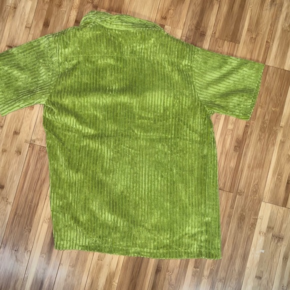 Petals & Peacock- Corduroy Button Up. Medium - Picture 2 of 2